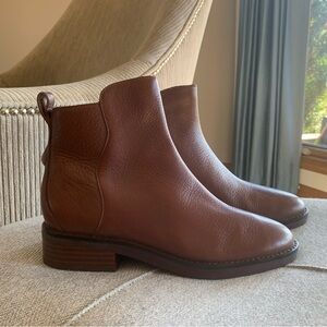 Cole Haan Booties 6B NWOT. Item C12.12